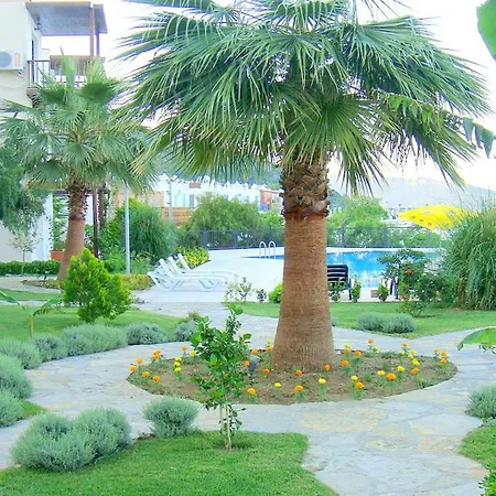 شقة Sleeps 5 With Pool And Air Con