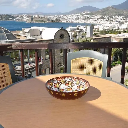 شقة Sleeps 5 With Pool And Air Con بودروم